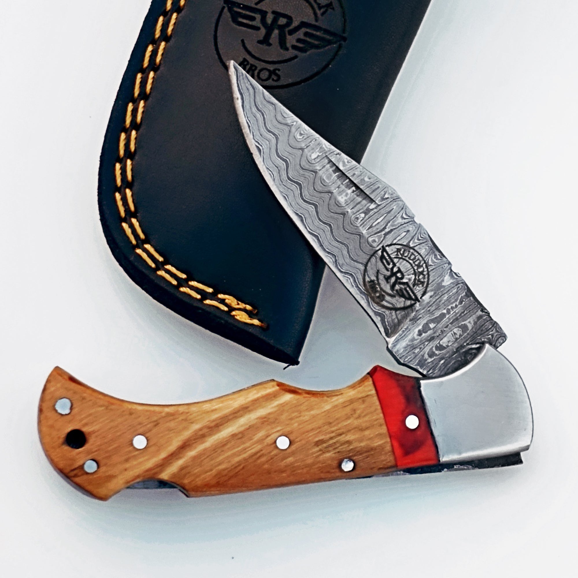 Damascus Steel Folding Knife – Portable Premium EDC Tool