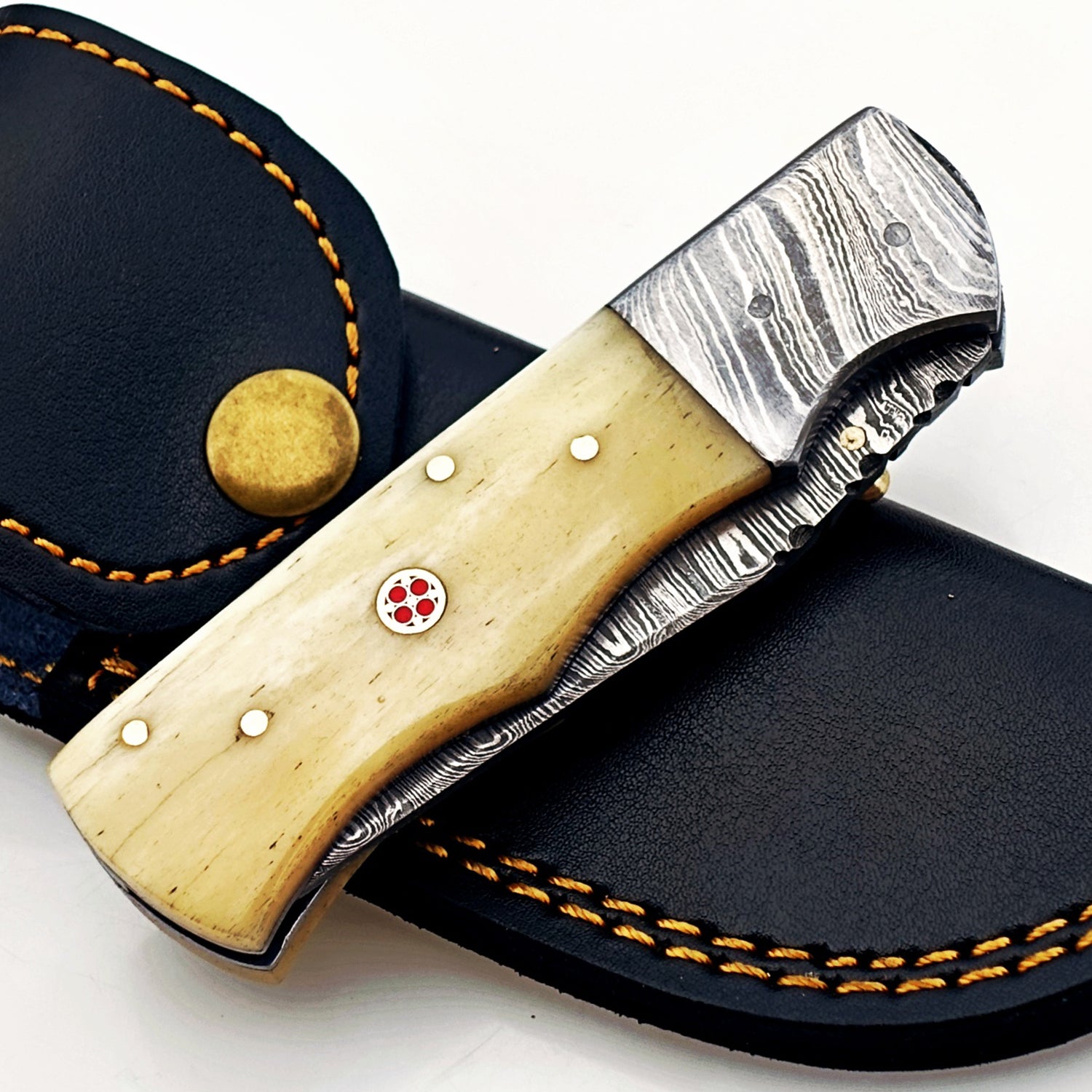 Premium Folding Knife – Sharp & Durable EDC Pocket Blade