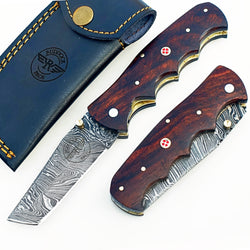 Damascus Steel Folding Knife – Ergonomic Grip & Strong Build