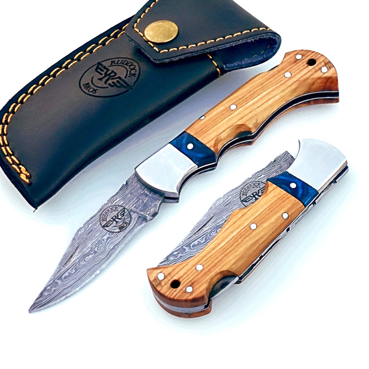 Damascus Steel Folding Knife – Durable & Secure Locking Blade