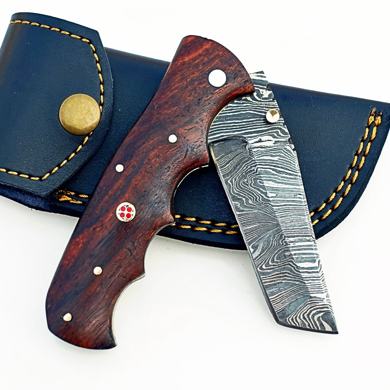 Damascus Steel Folding Knife – Ergonomic Grip & Strong Build