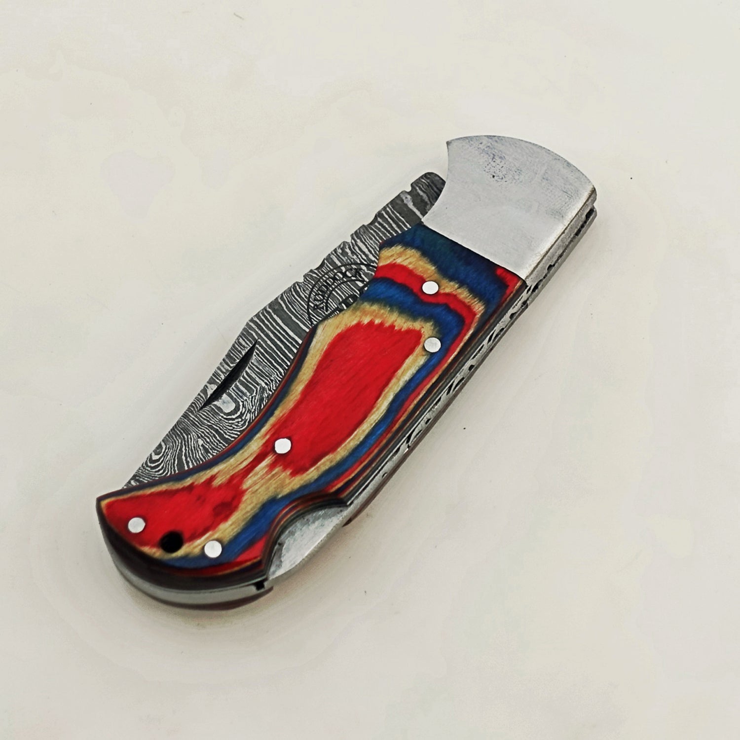 Patriotic EDC Knife – Secure Locking Utility Blade