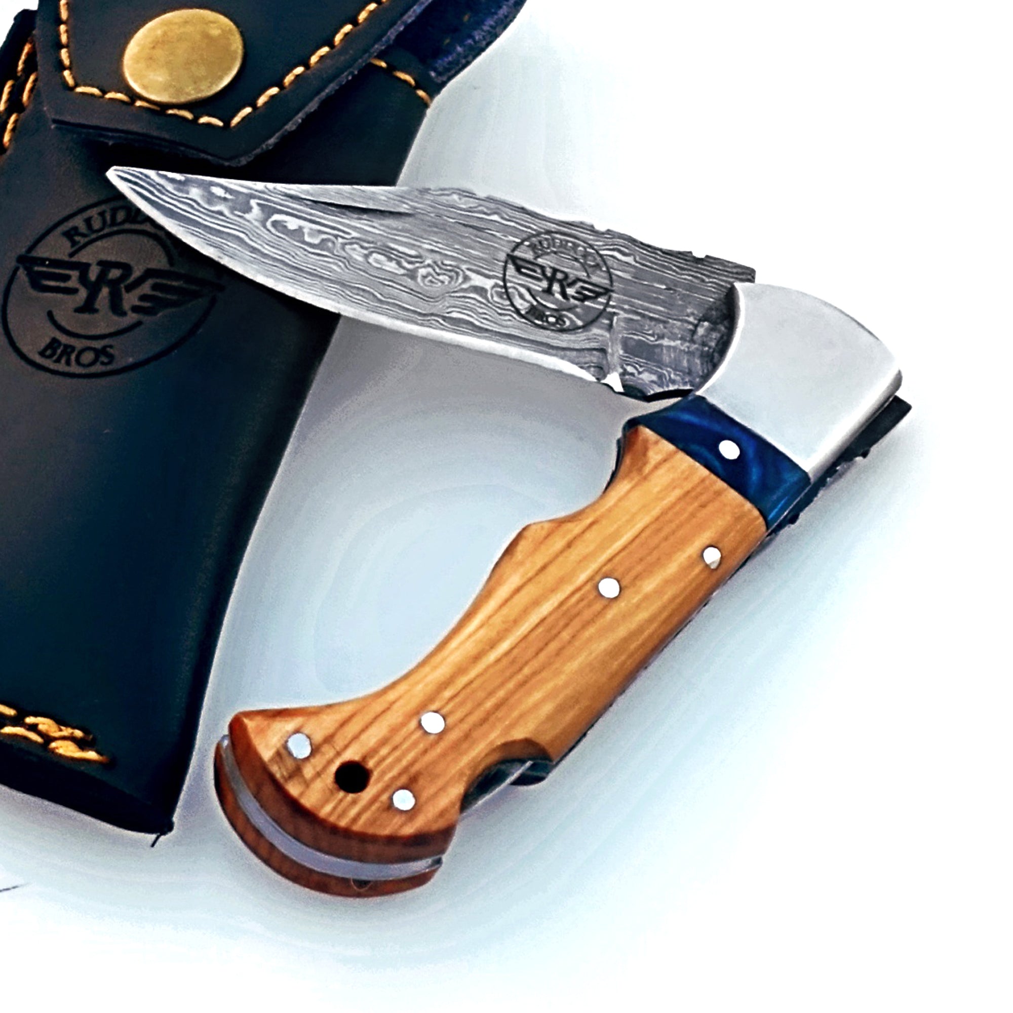 Damascus Steel Folding Knife – Durable & Secure Locking Blade